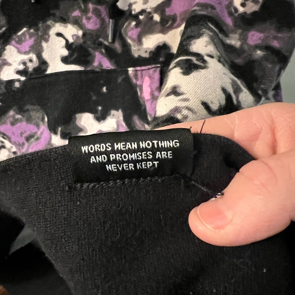 Broken promises sweatshirt - Picture 3 of 5